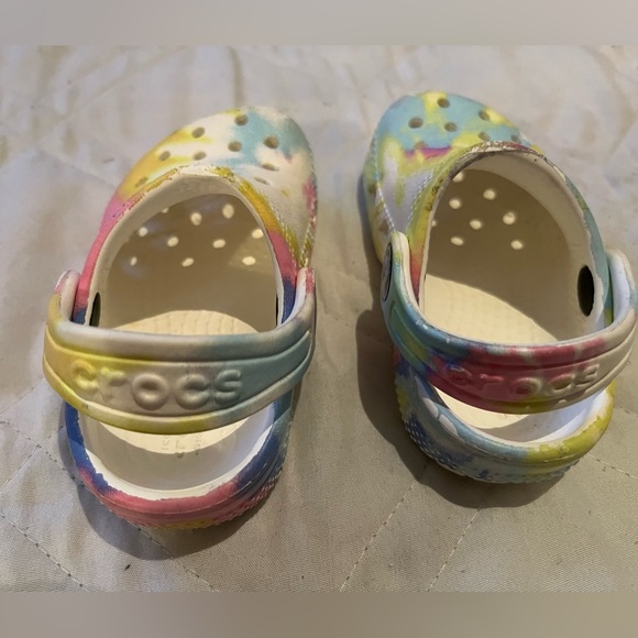 Baby Girl Tie-dye Bundle Includes
Hoodie NWOT size 80…. 12 months 
Crocs size 4C - Picture 6 of 10